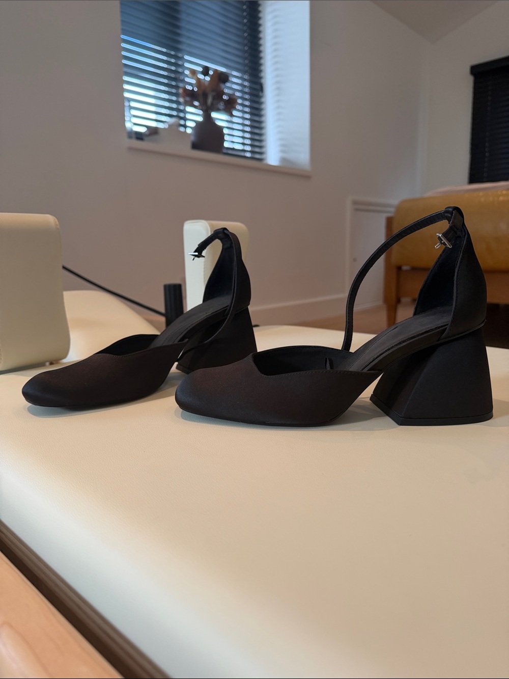 Zara Black Sculptural Heel Slingback Pumps Size 39 Quiet Luxury